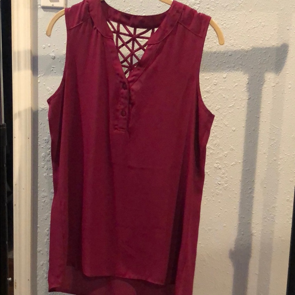 BCX sleeveless blouse